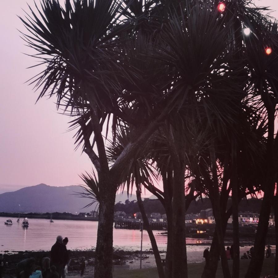 米尔波特Beside The Bay公寓 外观 照片